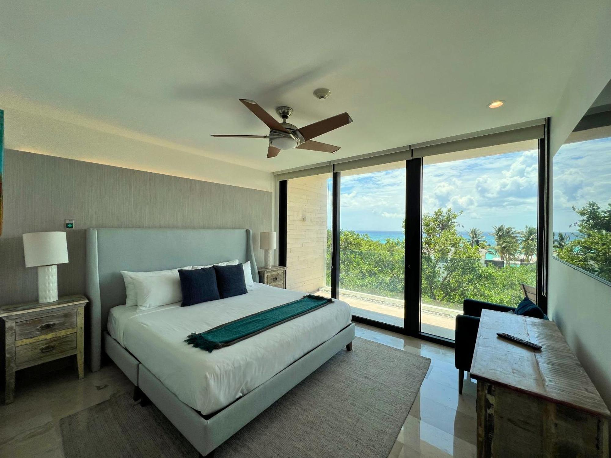 Oceana Luxury Walk To And Day Club Playa del Carmen