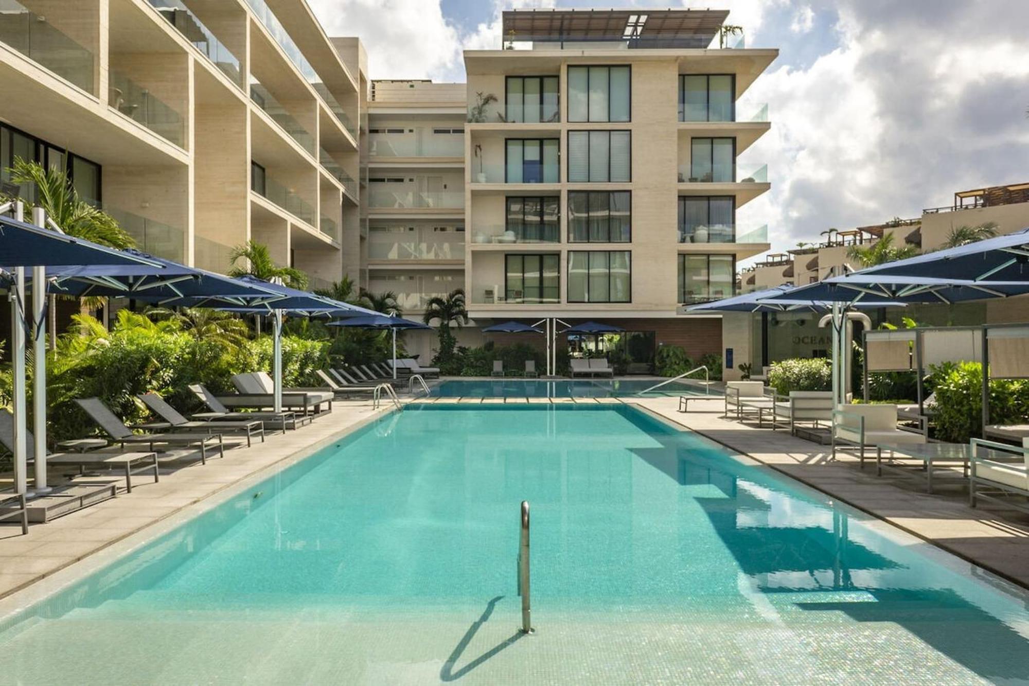 Oceana Luxury Walk To And Day Club Playa del Carmen